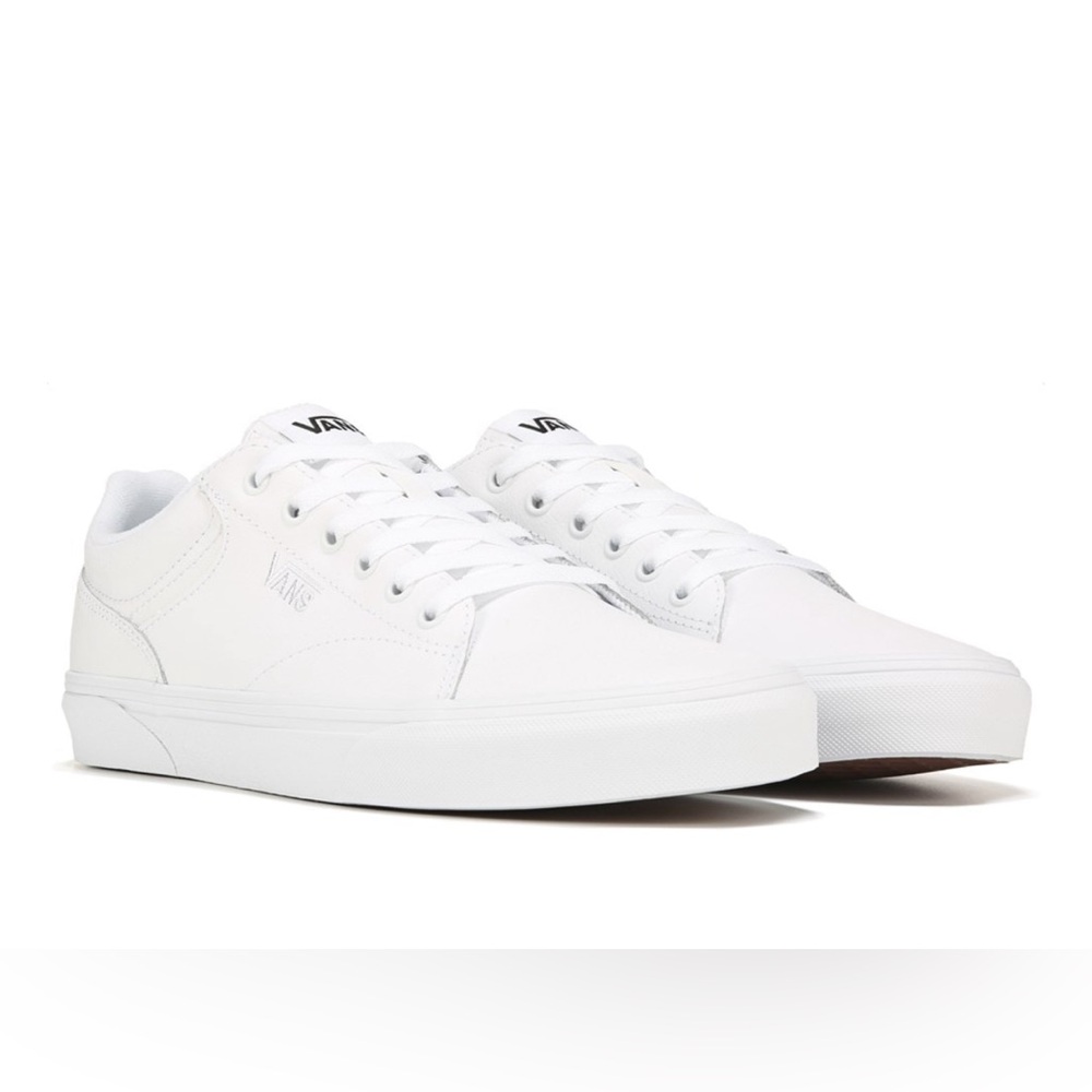 VANS Women's Seldan Low Top Sneaker SIZE 10 NEW IN BOX - Picture 1 of 3